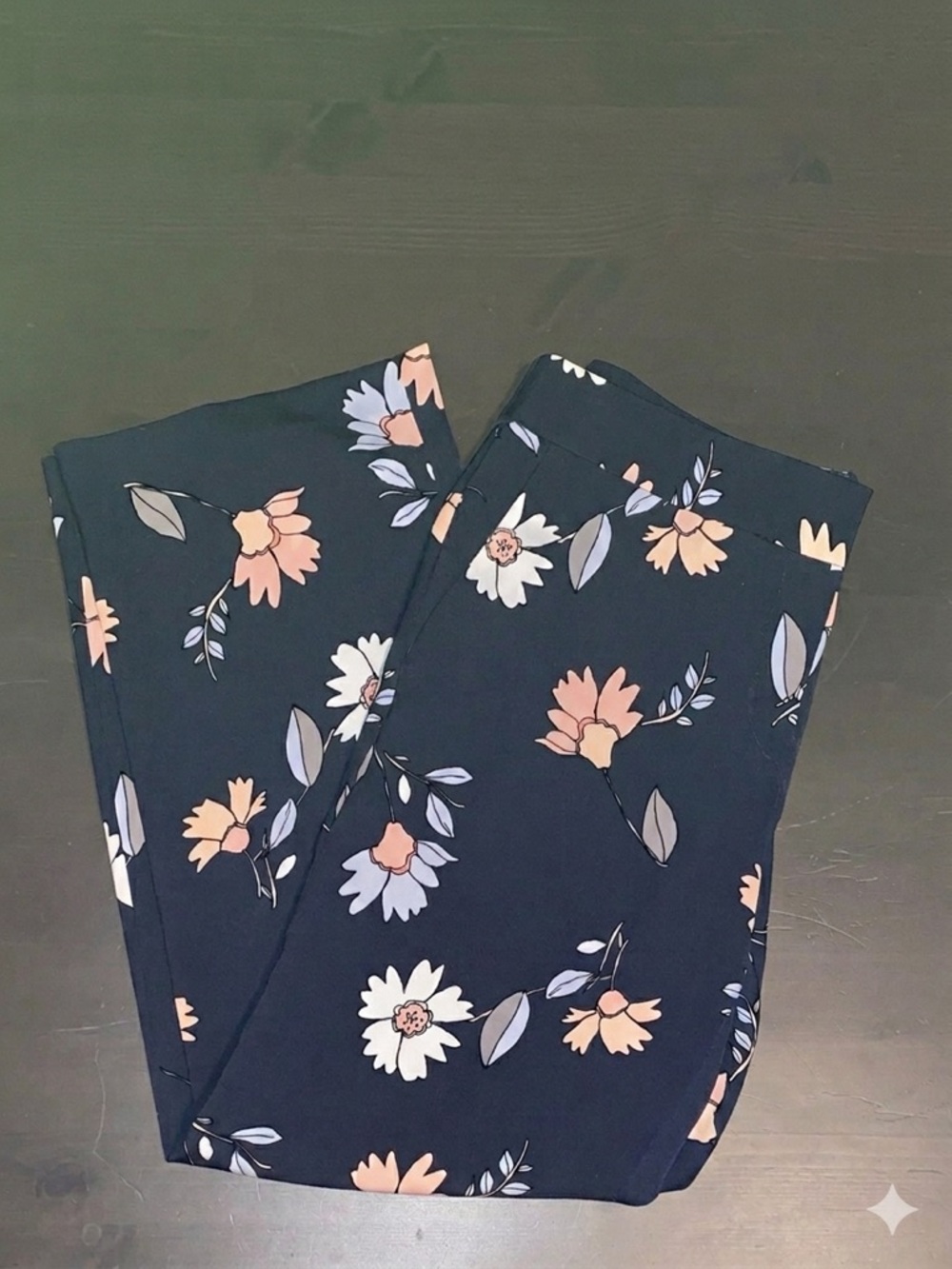 LOFT Floral Pants Size 10 Navy Blue Peach White Straight Leg Crop Trouser